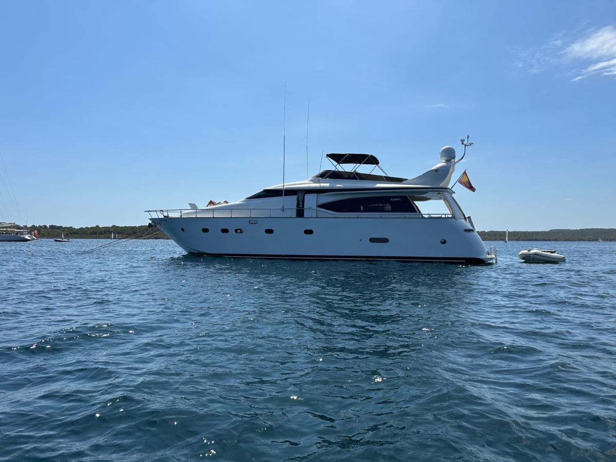 Yacht 20Metros Hotell Sant Adrià de Besòs Exteriör bild