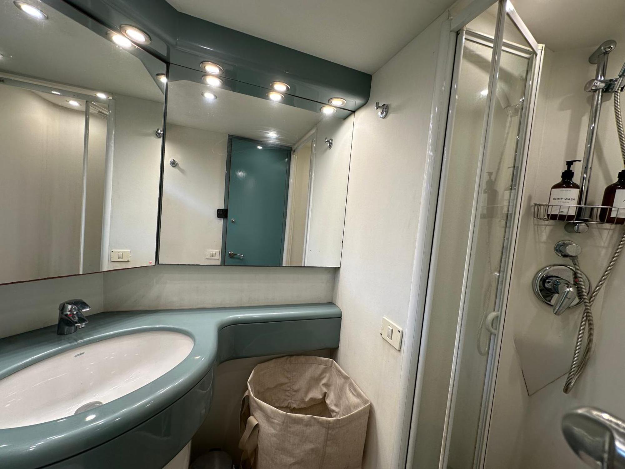 Yacht 20Metros Hotell Sant Adrià de Besòs Exteriör bild